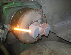 Projection de céramique à base d’oxyde de titane sur une turbine à lobes.
